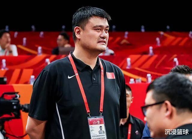 亚洲杯预选赛，中国男篮输给了日本男篮！网友问责姚明！礼貌吗？