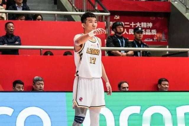 随着中国男篮输给日本，这五名“硬汉”绝对应该入选国家队！(4)