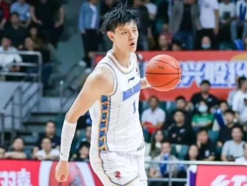 2022年参加NBA选秀的4名中国球员，现在发展如何呢？(3)
