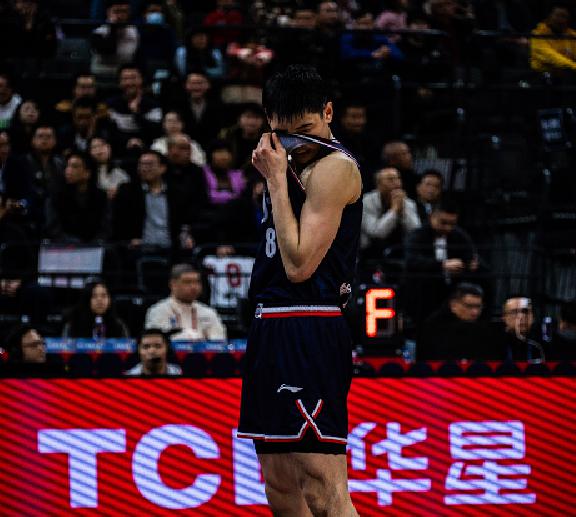 不打了！决定退出中国男篮第一人！可能以双向球员身份打NBA(7)