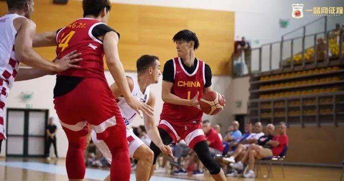 不打了！决定退出中国男篮第一人！可能以双向球员身份打NBA(8)