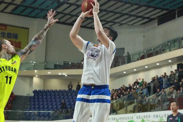 看看今年广东省男篮联赛的CBA元素(4)