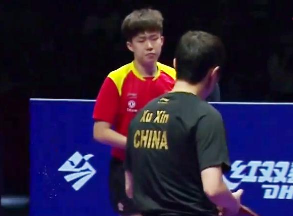 乒乓球韩国赛：许昕逆转00后小师弟，即将与马龙争夺男单冠军(4)