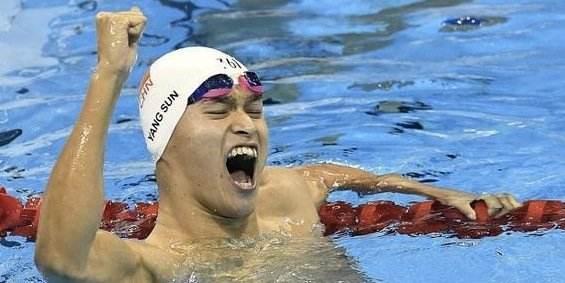 国际泳联颁布新准则：禁止选手做出不当举动针对孙杨和霍顿？(4)