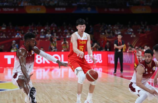 本土球员青黄不接，中国篮球适合走归化之路吗？(1)