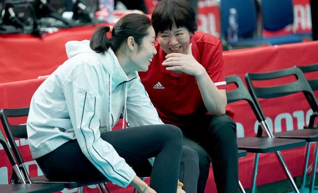 中国女排3-0横扫日本，来看中田久美受访，日本解说和球迷如何说(7)