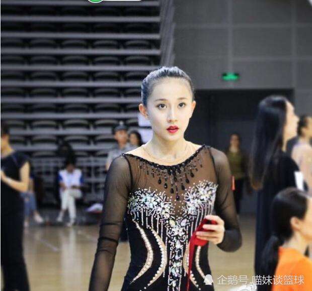 最美体操女神，仅22岁就担任国家队教练，为中国的艺术体操事业贡献着自己的力量。