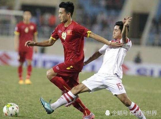 中国足球到底能赢谁？面对嘲讽中国球迷：没啥好气愤的，提高实力吧