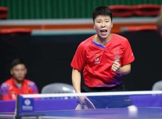 世青赛冠军徐瑛彬表现出色，一人独得2分。向着包揽全部7冠强势迈进。