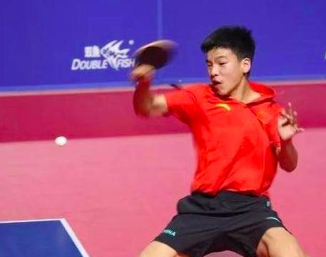 16岁有小张继科之称的向鹏表现出色，帮助中国队拿下了男单的冠军。
