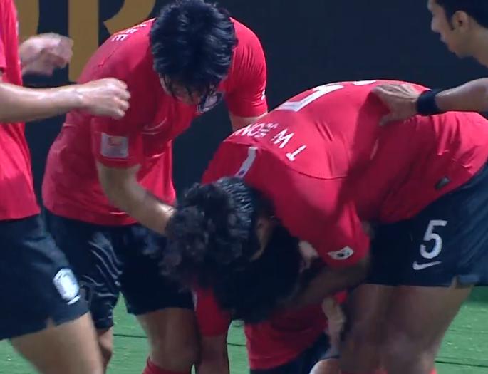 第95分钟读秒绝杀！韩国队上演奇迹，连续4届进四强，女球迷痛哭(1)