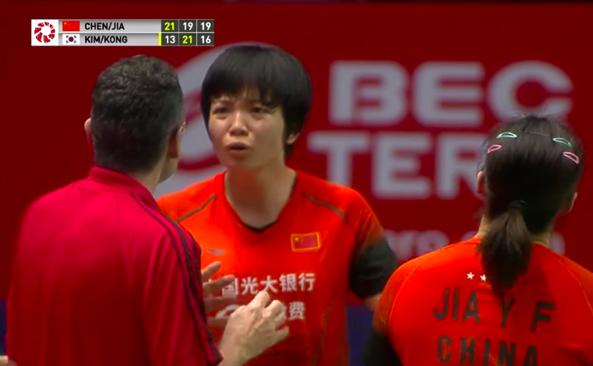 解气！泰国裁判误判，中国世界第1仍绝杀韩国冠军，绕场狂奔庆祝(1)