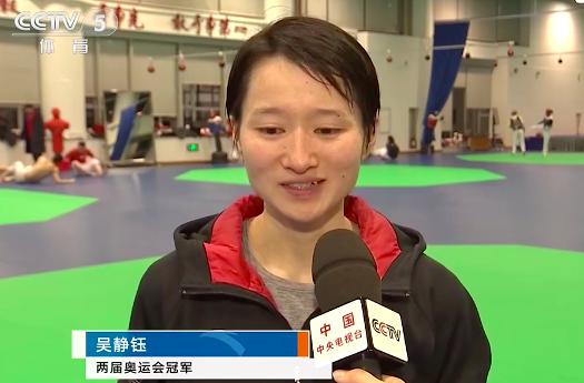 CCTV5直击，两届中国奥运跪地大哭，4进奥运会创32年独一无二纪录(4)