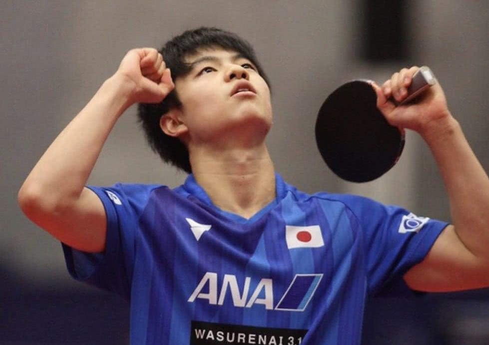 日本男乒大爆发！张本智和轰4-0，18岁天才造逆转，日本包揽冠亚军(1)