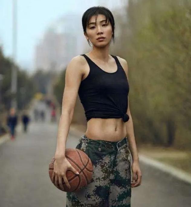 世界篮坛颜值最高的五大女运动员：中国姑娘上榜，榜首美到没朋友(2)