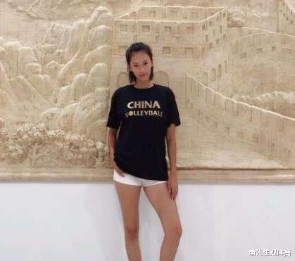 上海队排球女神，因0.02米未能进入国家队，如今转型成为时尚模特(4)