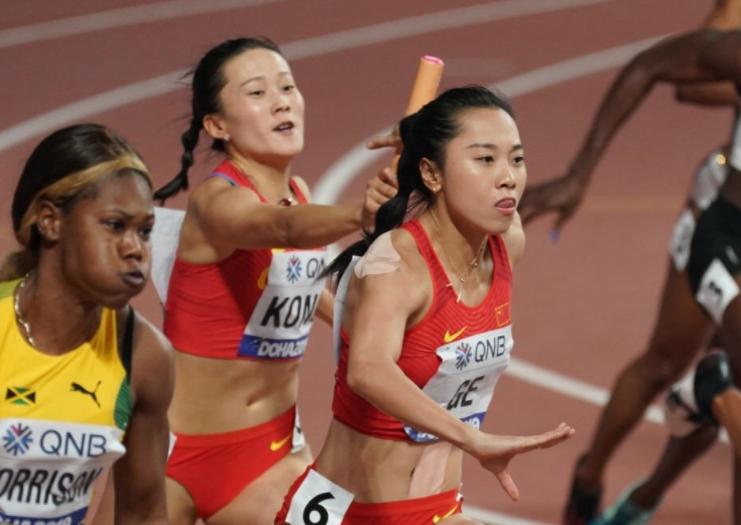 中国短跑女神跑出赛季亚洲第一！小腹纹身贴已成她身体标签(4)