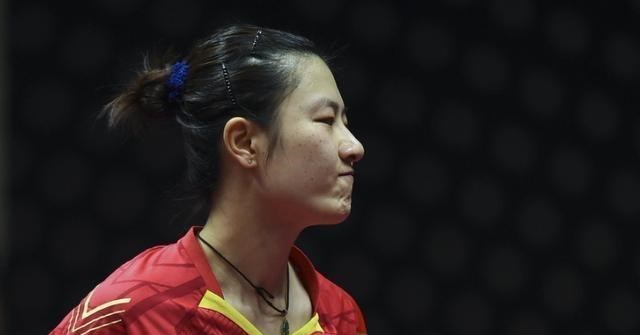 何智丽拒绝让球拿到世乒赛冠军！却对不起很多中国队友(1)