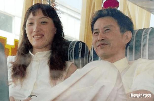 奥运冠军教练陈忠和，二婚与女徒弟结婚，妻子李东红婚前遇2个障碍(3)
