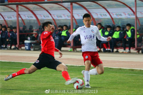 吕征身上的荒唐闹剧，反映的是中国足球的阴暗面(2)