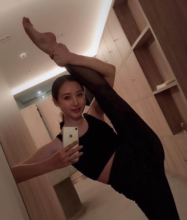体操女神李红杨越来越美，30岁身材紧致，仍能轻松完成高难度动作(2)