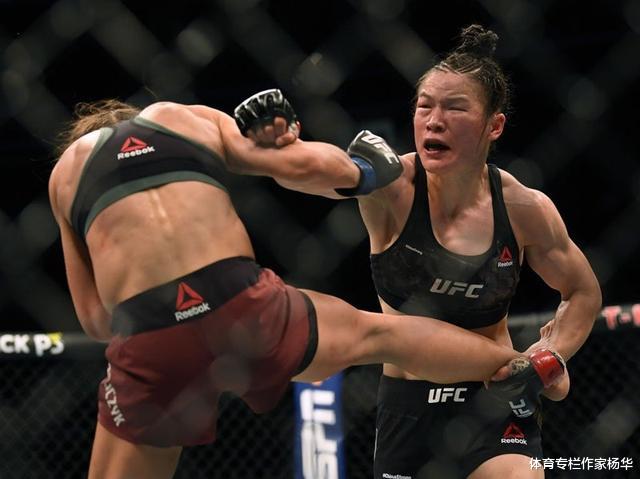 双杀乔安娜的UFC名将侮辱张伟丽：她缺乏技巧和智慧，防守意识差(1)