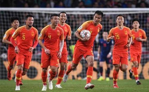 为什么中国足球70至80年代踢得不错，现在不行呢？(2)