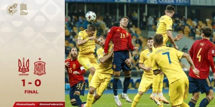 西班牙爆冷0-1负乌克兰，德赫亚出击失误致失球(1)