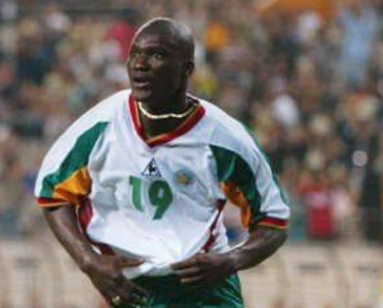 马拉多纳后又一噩耗！42岁非洲传奇球星因病去世，曾闪耀世界杯(2)