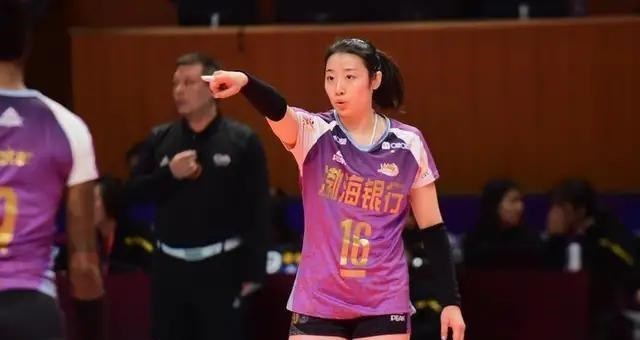 她和袁心玥、朱婷的扣球高度，在国家队中排名前三！球迷：不相信(3)
