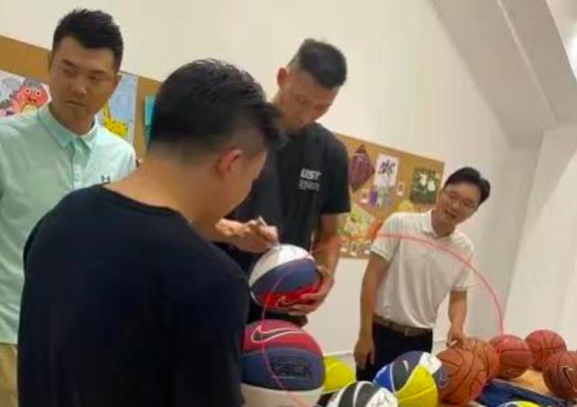 中国篮球对耐克无能为力，姚明沉默15天后首次发声，态度耐人寻味(3)