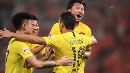为什么中国足球无论是国足 还是联赛都遭遇了脆败(1)