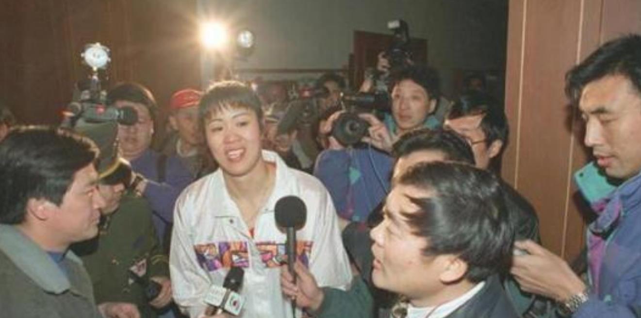 郎平在北师大演讲 中国女排兵败奥运会是有原因的(5)
