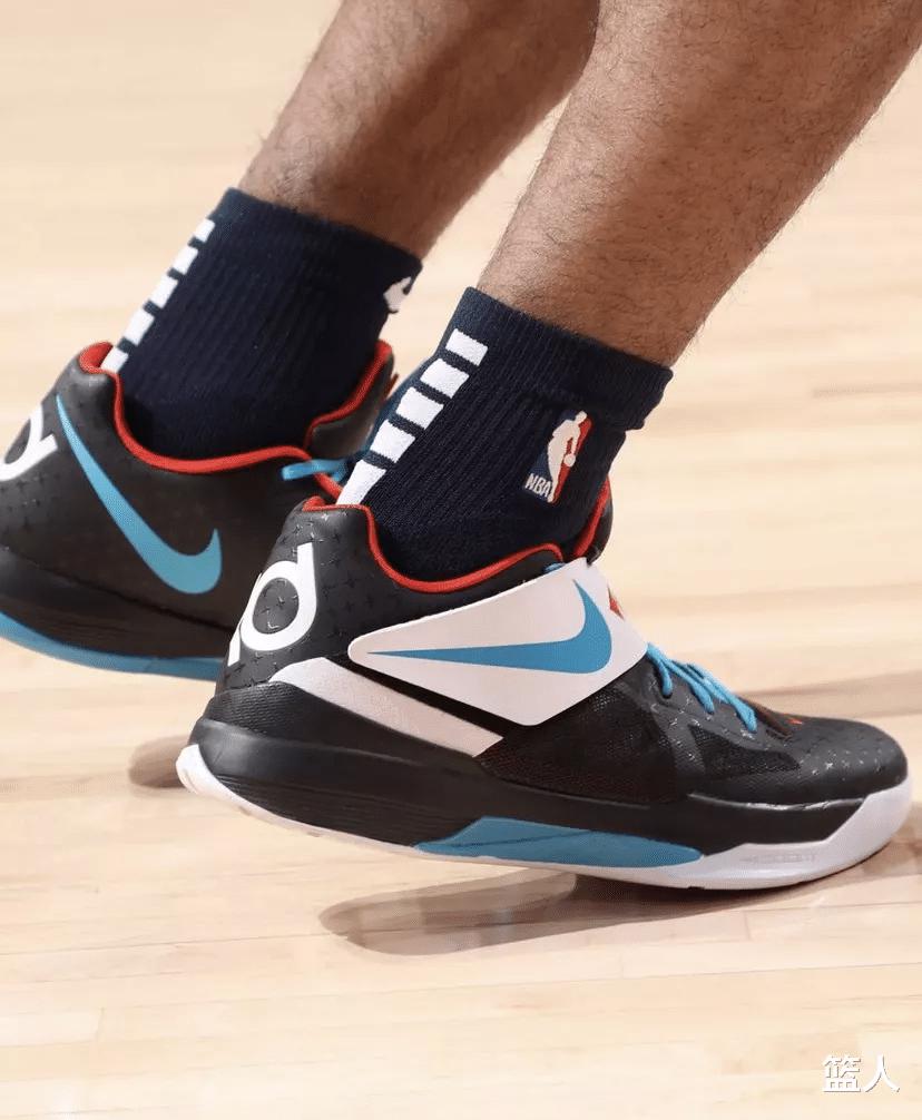 NBA球员上脚：安东尼的AJ36很帅气，匹克的维金斯签名鞋！(6)