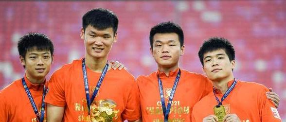 泰山队新赛季定位尴尬的三名年轻人代表，赵剑非、段刘愚、黄聪(2)