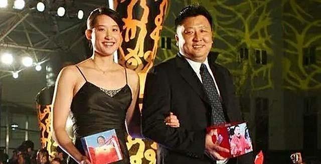 蝶泳皇后刘子歌，嫁大23岁教练给其买豪车，如今移民澳洲儿女双全(3)