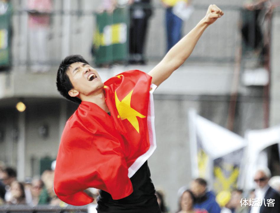 13秒00！美国新星创历史，不如同期刘翔，中国飞人23岁破世界纪录(3)
