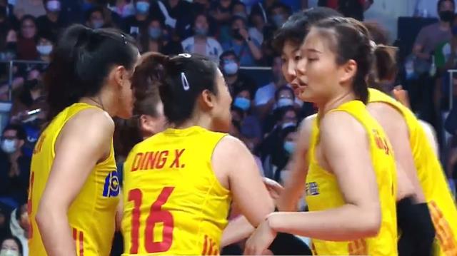 遗憾的输掉，中国女排21-25，王唯漪一传质量太差，美国队太强了(2)