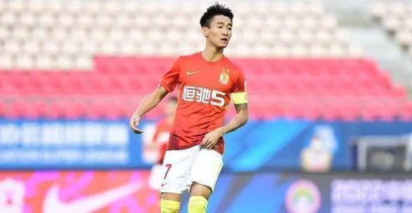 被粤媒称为中国第一前锋韦世豪为何新赛季一球未进？(1)
