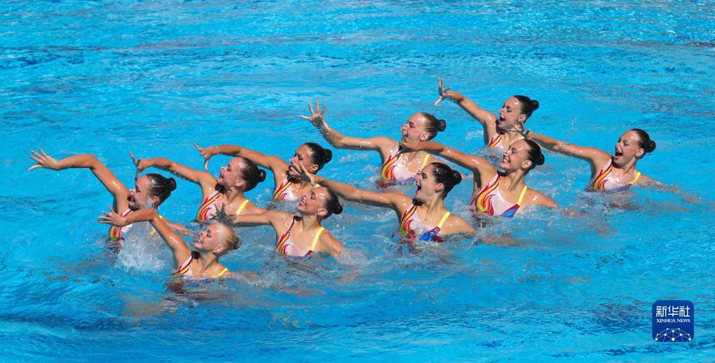 花样游泳世锦赛：乌克兰队集体托举决赛成功夺金(5)