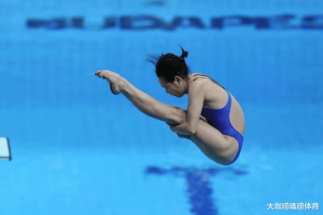 重大失误！20岁跳水世界冠军获中国队首枚铜牌，赛后含泪哽咽(2)