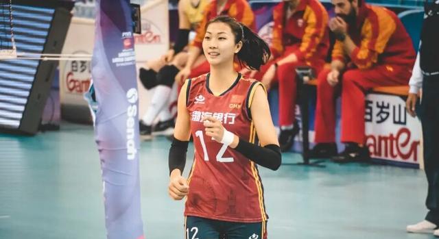 袁心玥、艾格努占据C位！2022年世界女排联赛决赛海报出炉了！