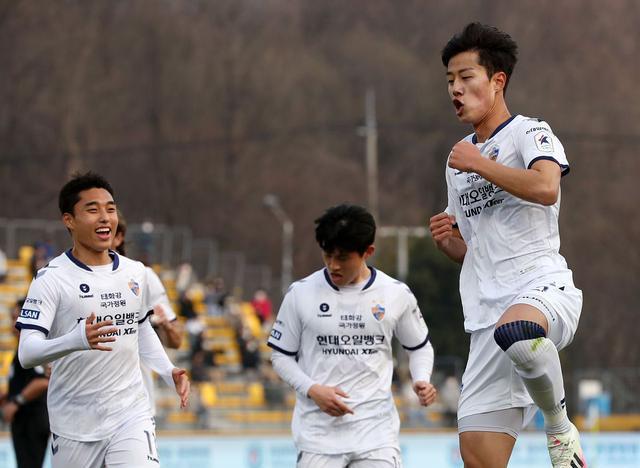 蔚山现代依旧是K联赛头牌，FC首尔6名球员缺席！