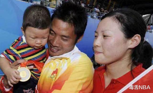 奥运冠军孟关良: 退役后转型当副市长，却遭妻子吐槽“太不顾家”(9)