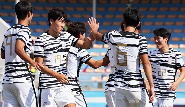 亚青赛一日5队出局！日本8-0+韩国7-0+越南4-0，中国队拿9分出线(4)