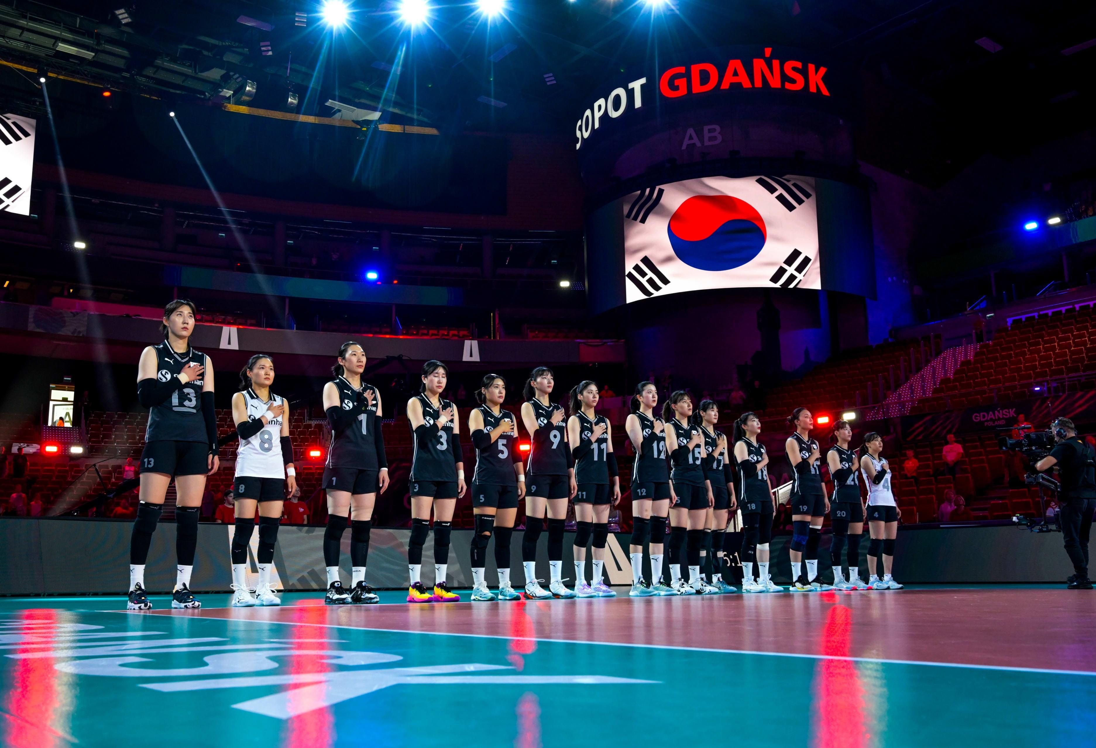 韩国女排终结18连败，一场胜利重回前24名！中国女排复赛对手出炉(1)