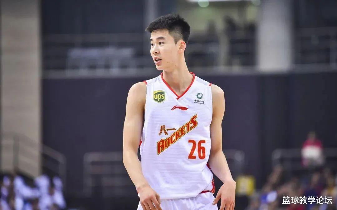 脚踝骨折！退出NBA发展联盟！中国22岁小将突发重伤(5)