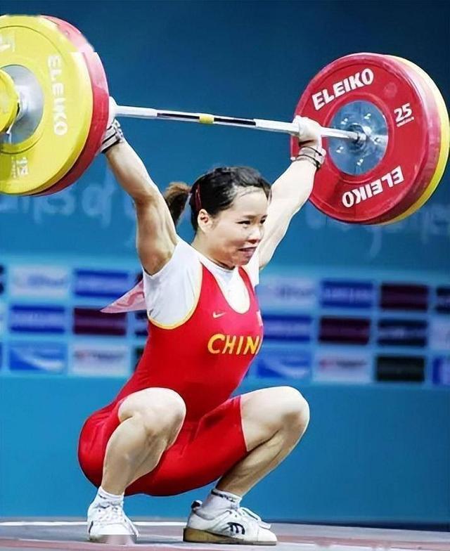 43岁奥运冠军陈艳青与64岁丈夫：他住她买的别墅，生的女儿跟她姓(5)