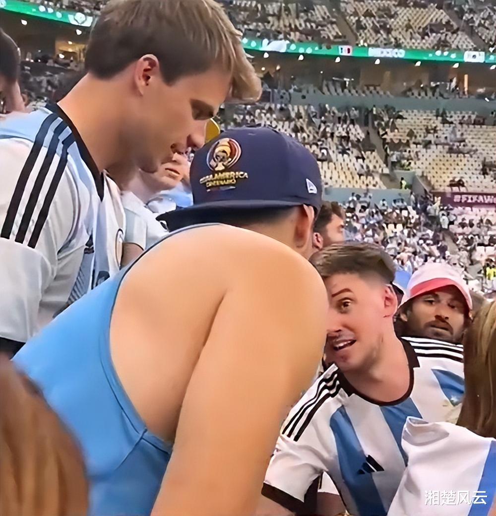中国球迷被阿根廷球迷占座，还被怼，发生了什么？当事人回应来了(2)
