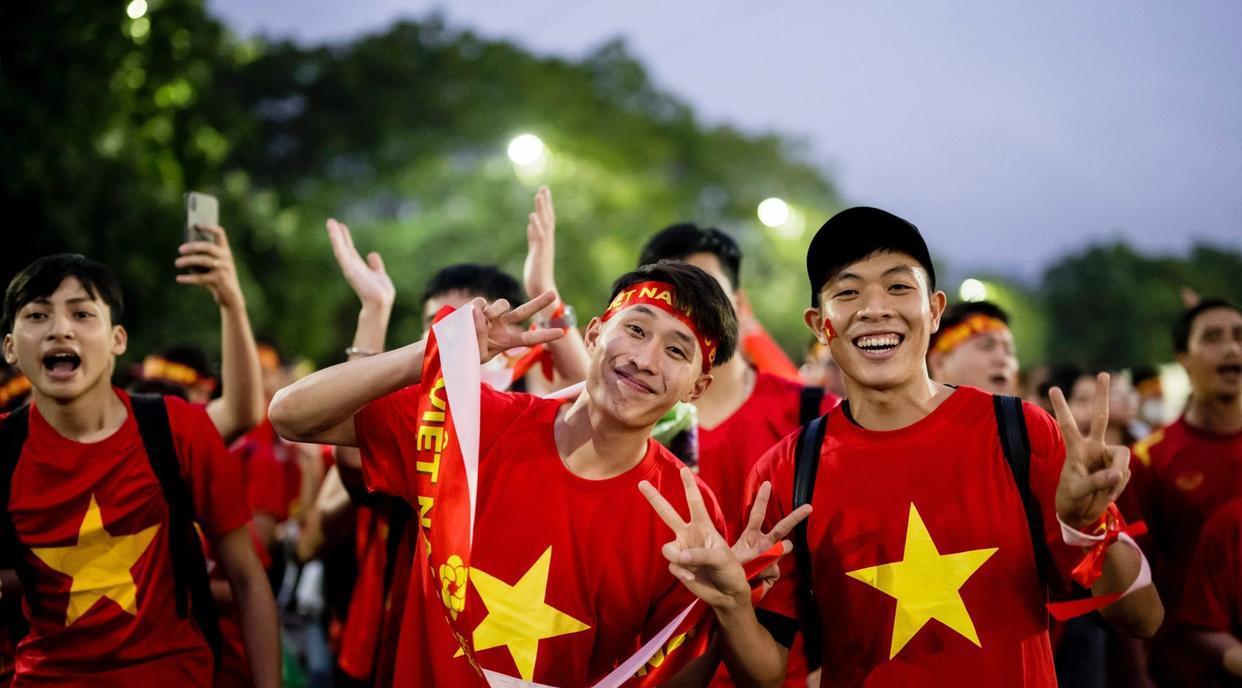逆转+绝杀！越南2-1赢德甲多特蒙德，胡梅尔斯首发，国足输球不冤(3)